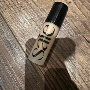 Said glowy super illuminated Highlighter